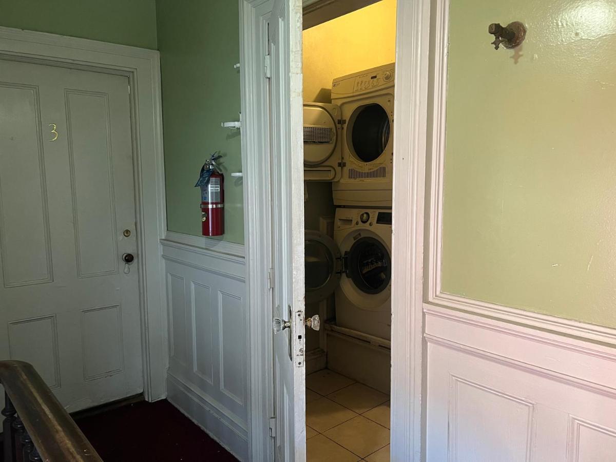 Private Victorian Apartment In Convenient City Location On 5 Acre, Sleeps 5 ポキプシー エクステリア 写真