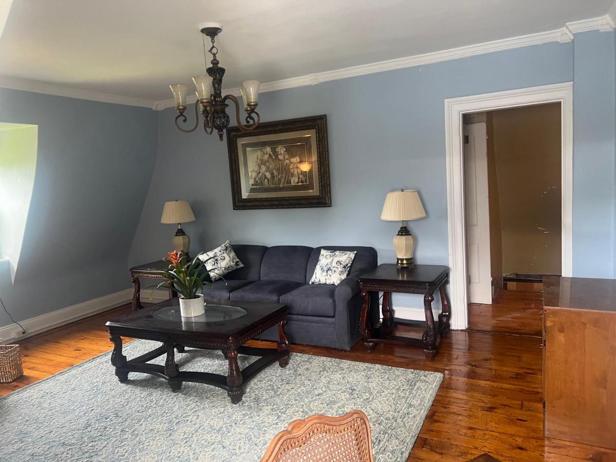 Private Victorian Apartment In Convenient City Location On 5 Acre, Sleeps 5 ポキプシー エクステリア 写真